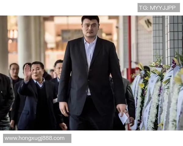 姚明用粤语畅谈篮球梦想与文化传承的深厚情感