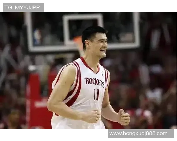 姚明跨界挑战WWE传奇摔跤赛场的全新征程与精彩瞬间