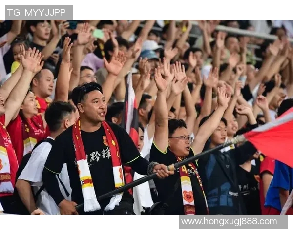 与足球明星共舞在绿茵场上的精彩瞬间与难忘回忆