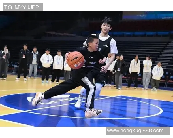 篮球之王的传奇旅程：从少年梦想到全球篮球明星的辉煌成就