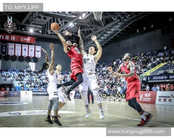 篮球明星小报：聚焦赛场传奇与球场背后的故事与荣耀